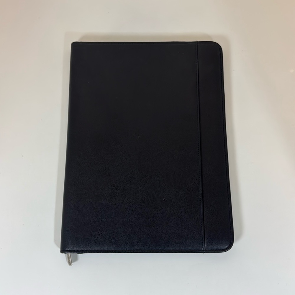 DayRunner Black Padfolio with Multiple pockets